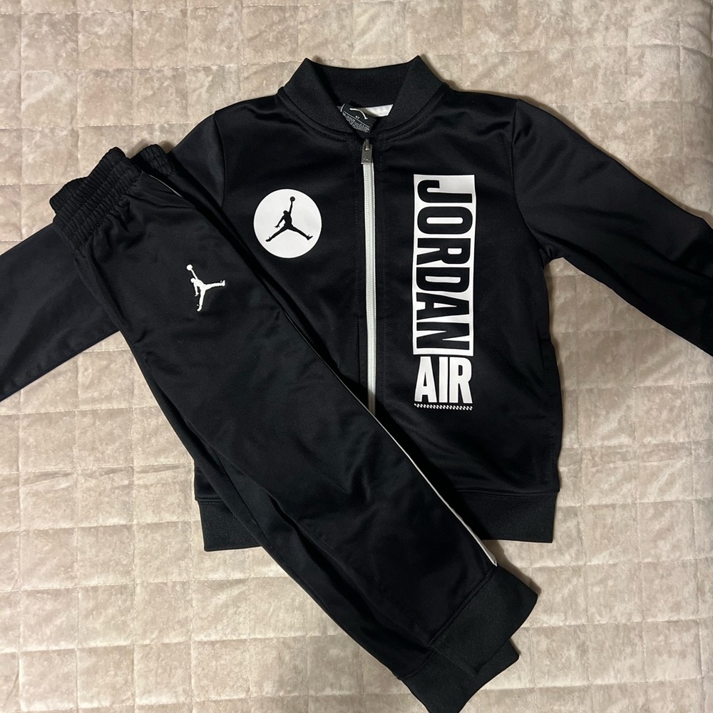 Jordan Kids Black and White Sweatpants Set